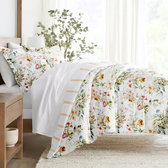 Chintz Floral Reversible Down-Alternative Comforter Set NIP - Picture 1 of 9